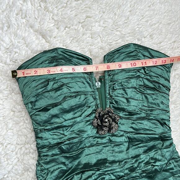 BCBGMaxAzira Tristina Deep Evergreen Scrunch Style Mini Dress Flower Sexy BK6 - Picture 10 of 12